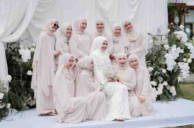 Color Wedding Dresses (Beyond White)